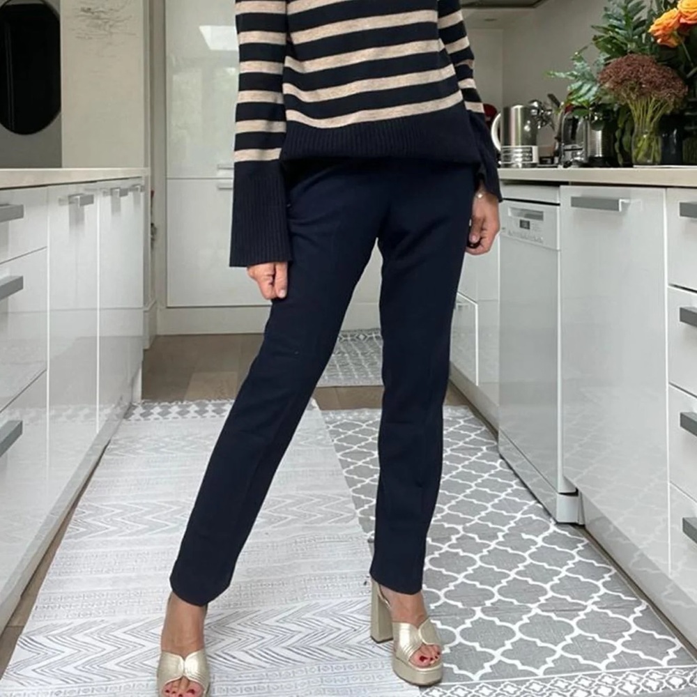 WYSE Sandrine Scallop Edge Wool Trouser Coastal Quiet Luxury - Navy Size 0
